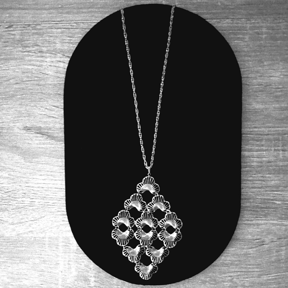 ♥️Vtg. SARAH COVENTRY Lotus Blossom Necklace - Picture 6 of 7